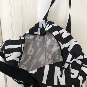 PINK Victoria's Secret Bags - VS PINK DUFFLE BAG PINK Victoria's Secret Bags - VS PINK DUFFLE BAG